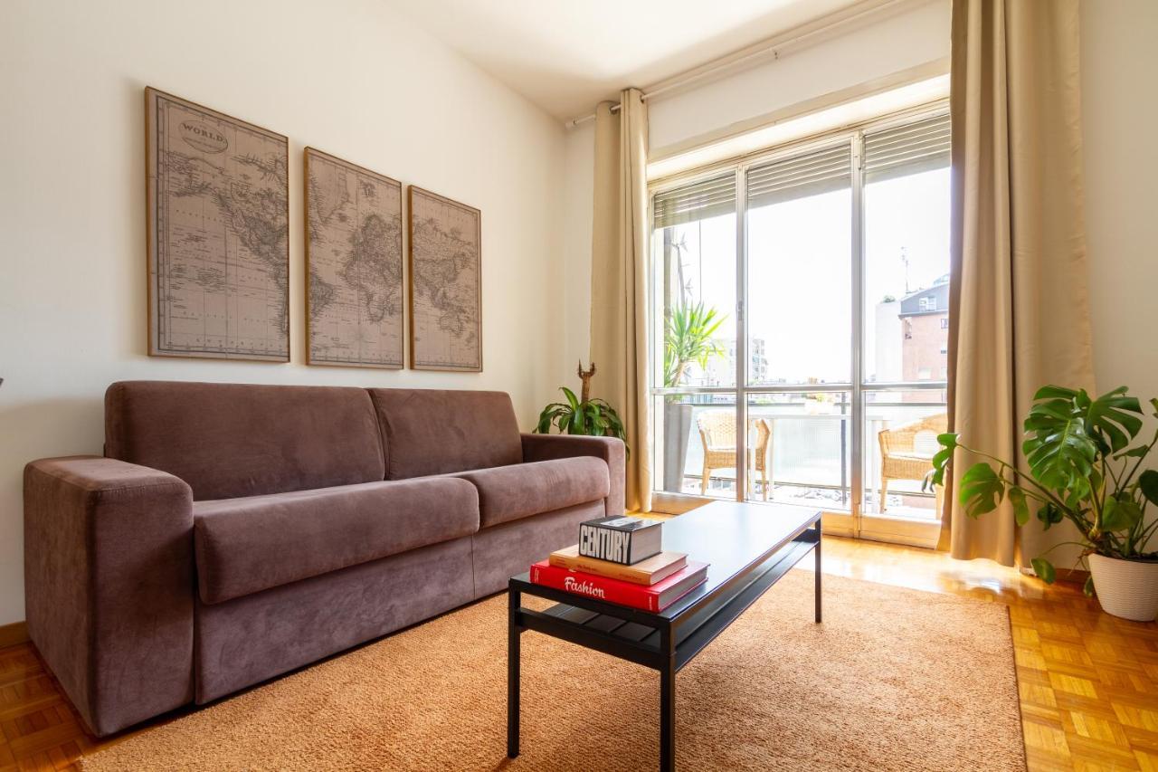 Palazzo Lombardia - Central Station - Bighome ミラノ エクステリア 写真